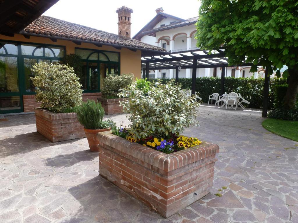 La Cascina Di Villa Due Narzole Экстерьер фото